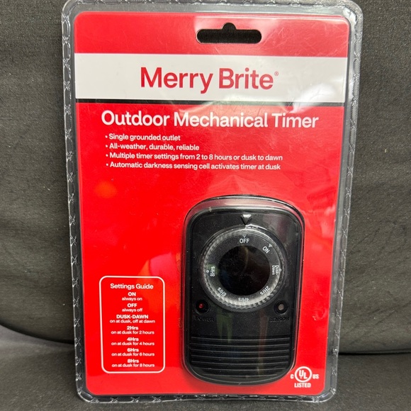 Merry Brite Outdoor Mechanical Timer - Picture 1 of 2